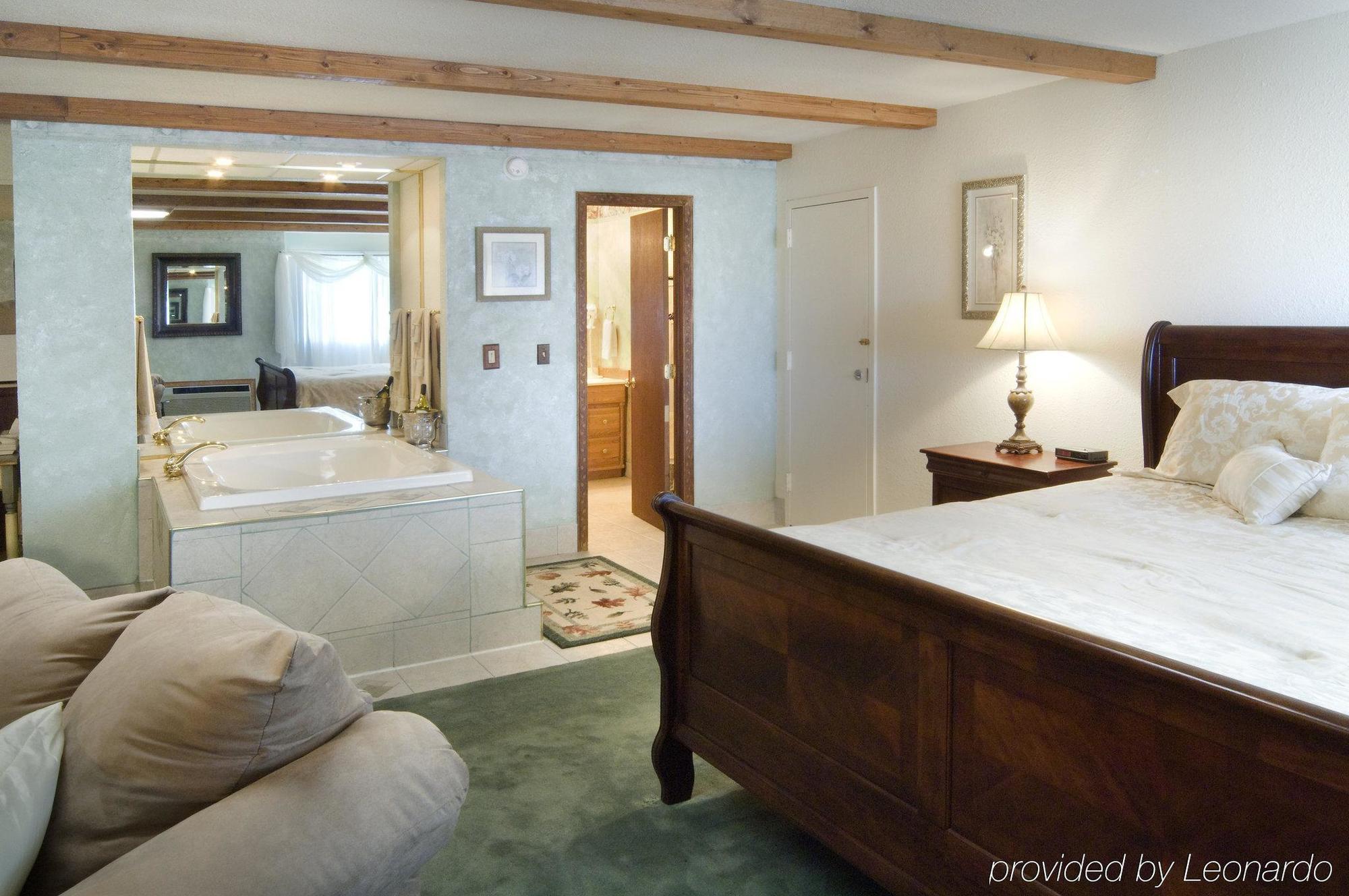 Billings Hotel & Convention Center Room photo